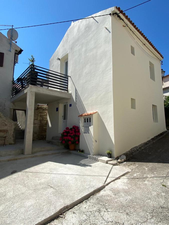 Center Studio Funtana Exterior foto